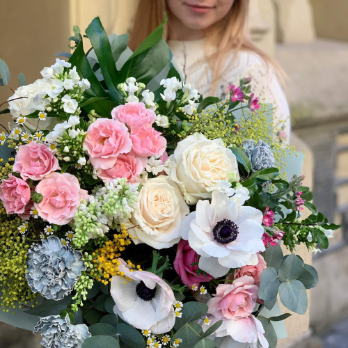 Букет «Королева весни»