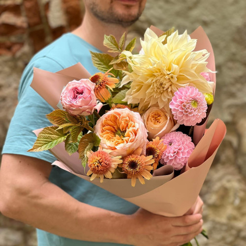 Букет в тёплых оттенках «Августовская нотка»