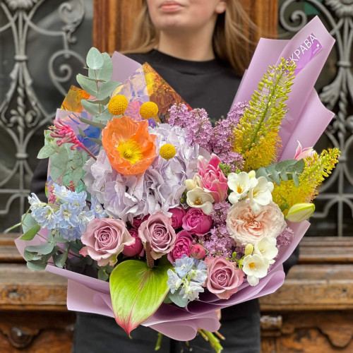 Яскравий різнобарвний букет «Веселкова заграва»