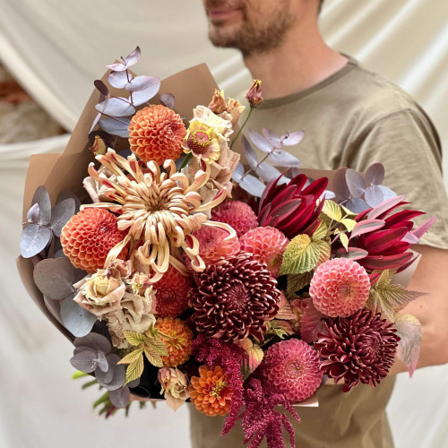 Осінній букет з хризантемами «Щедра Марія»