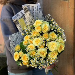 Букет «Ромашкові троянди»