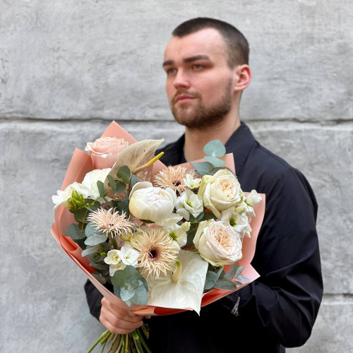 Вишуканий ніжний букет «Світло любові»