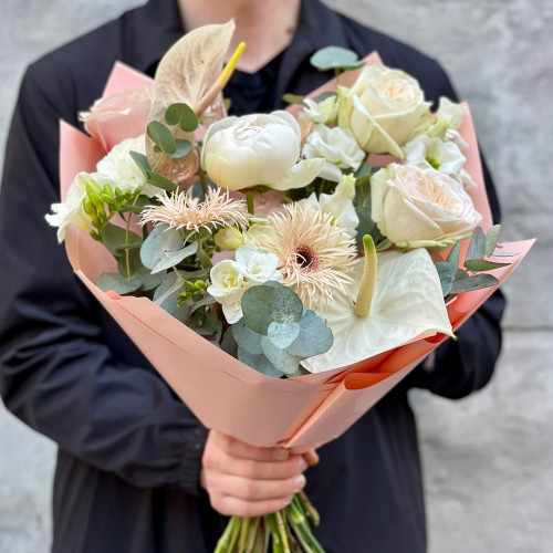 Вишуканий ніжний букет «Світло любові»