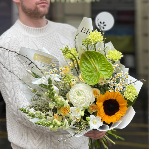 Світлий сонячний букет «Літо в Афінах»