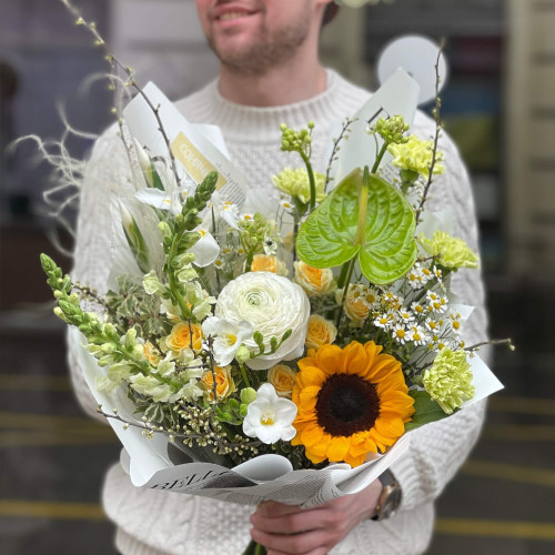 Світлий сонячний букет «Літо в Афінах»