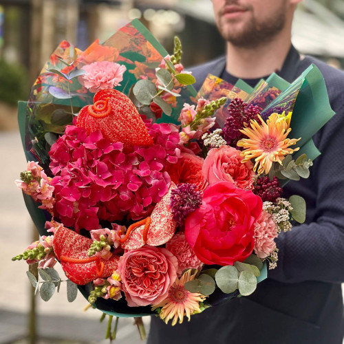 Bouquet of peonies and Graffiti anthuriums «Colored graffiti»