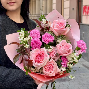 Ніжний букет із запашною трояндою Pink O’Hara «Рідний аромат»