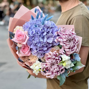 Пастельний букет з піоновидними трояндами «Вишукана Марія»