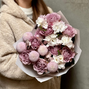 Лавандовий букет з фрезією «Вишуканий аметист»