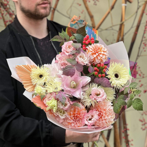 Пастельний букет «Ягідний коктейль»