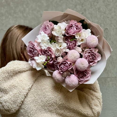 Лавандовий букет з фрезією «Вишуканий аметист»