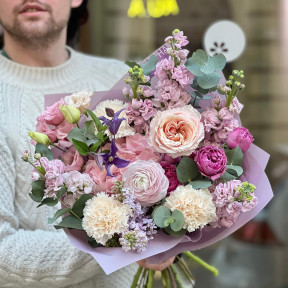 Вишуканий мереживний букет «Бузкова розкіш»