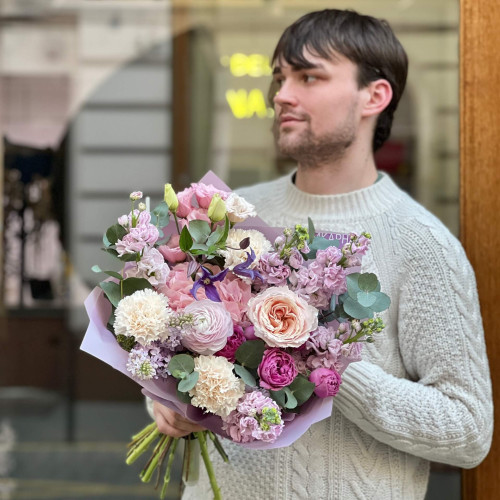 Вишуканий мереживний букет «Бузкова розкіш»