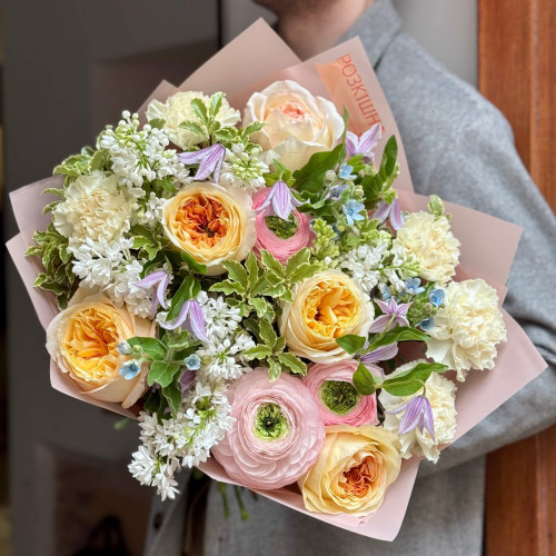 Light fluffy bouquet with ranunculus «Spring Story»