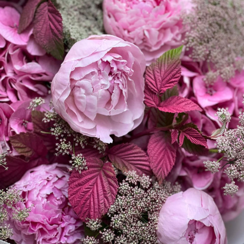 Романтический розовый букет «Поцелуй фламинго»