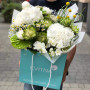 Пишний біло-зелений букет з гортензією «Сад дракона»
