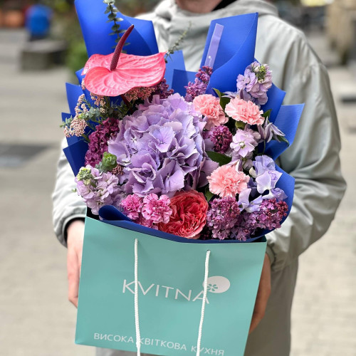 Фактурний букет у рожево-лавандових відтінках «Ранкова мрія»