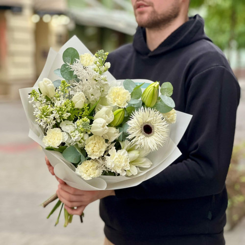 Delicate bouquet with gerberas «Snow-white Morning»