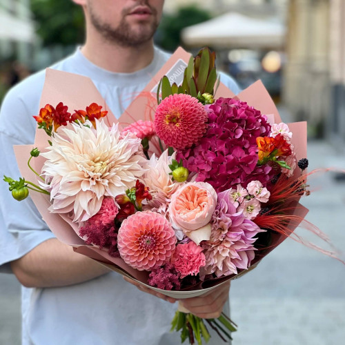 Букет «Малиновый сорбет»