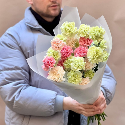 33 кольорові діантуси у букеті «Солодка хмаринка»