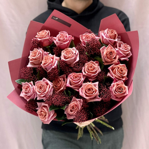 19 burgundy-caramel Barista roses and skimmia