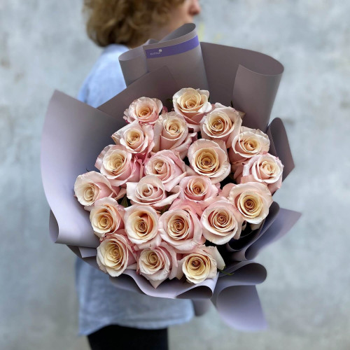 21 троянда «Mother of Pearl»