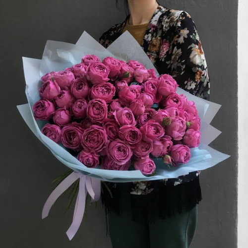 Букет з 29 піоновидних кущових троянд Misty Bubbles