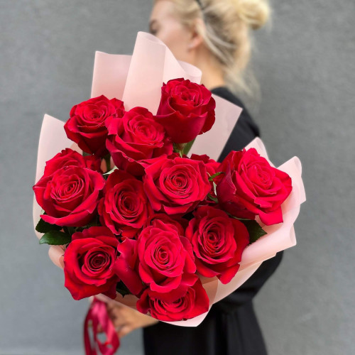 15 оксамитових троянд «Freedom»