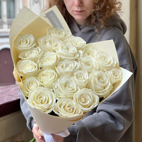 Букет з 21 троянди «Playa Blanca»