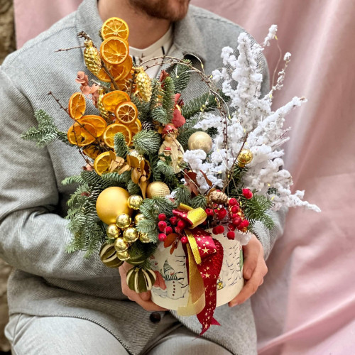 Яскрава різдвяна композиція із нобілісу та сушених лаймів «Свята мить!»