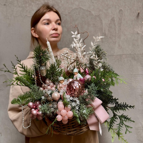 Святкова композиція із хвої «Кай і Герда»