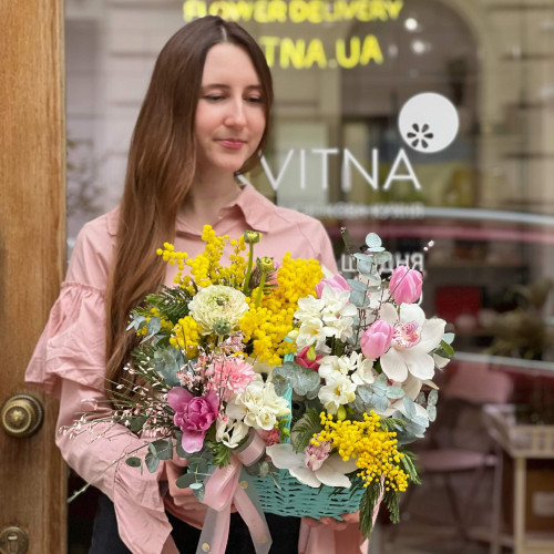 Композиція із запашних весняних квітів «Сніжно-весняна»