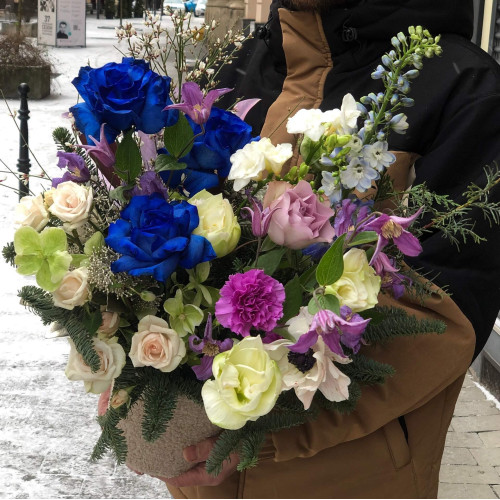 Ніжна зимова композиція «Сапфірова сніжинка»