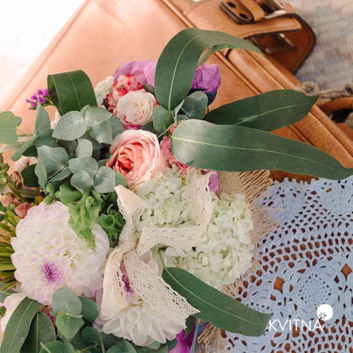 Интерьерная композиция с гортензией