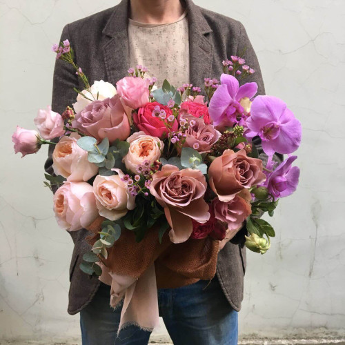 Композиція із садових троянд «Шикарність»