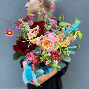 Квіткова композиція у льоні «Кольорові миті»