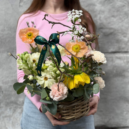 Світла великодня композиція «Затишний сад»