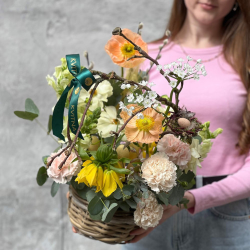 Світла великодня композиція «Затишний сад»