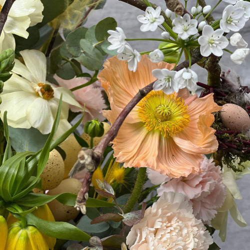 Світла великодня композиція «Затишний сад»