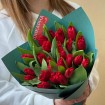 25 tulips