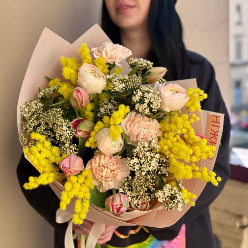 Радісний повітряний букет «Яскрава фантазія»