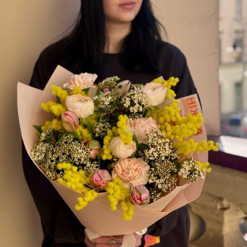 Радісний повітряний букет «Яскрава фантазія»