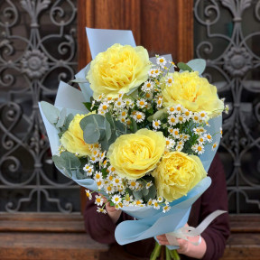 Букет «Сияющие пионы»