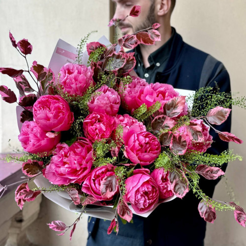Fantastic bouquet of peonies «Peony shimmer»
