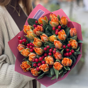 Bright bouquet of peony shaped tulips and hypericum «Ripe Berries»