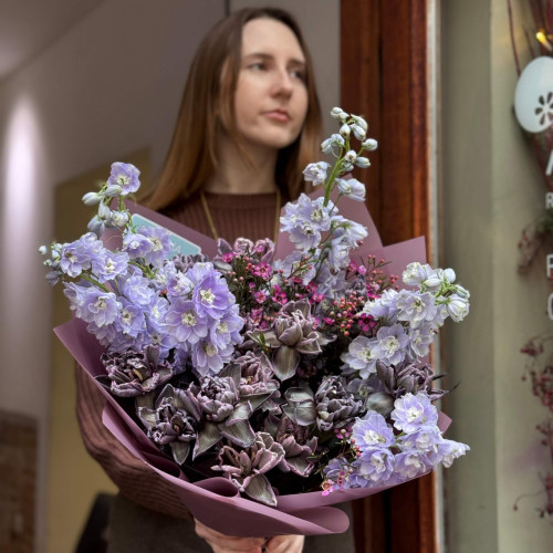 Цікавий букет з тюльпанами Vip Roses «Містична ніч»