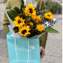 Bright bouquet with sunflowers and viburnum «Sunny bee»