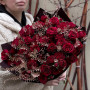 Bright bouquet of Red Trendsetter spray roses «Passionate Feelings»