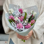 Fragrant pink and white bouquet with daffodils and hyacinths «Spring snow»