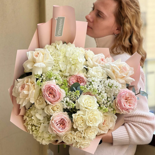 Bouquet «Marshmallow embrace»
